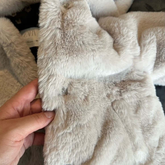 ZARA Kids Furry Coat Size 12-18 Months - Picture 14 of 14
